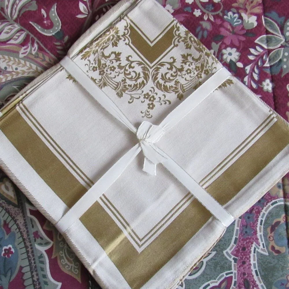 Set of 6 Gold Tone Napkins 20